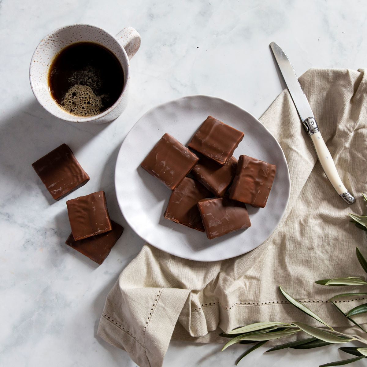 Tasmanian Leatherwood Honeycomb 250g | Milk Chocolate